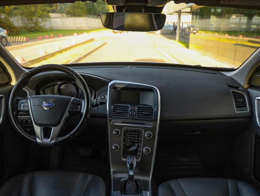 Volvo XC60 I Рестайлинг Санкт-Петербург  - изображение 11