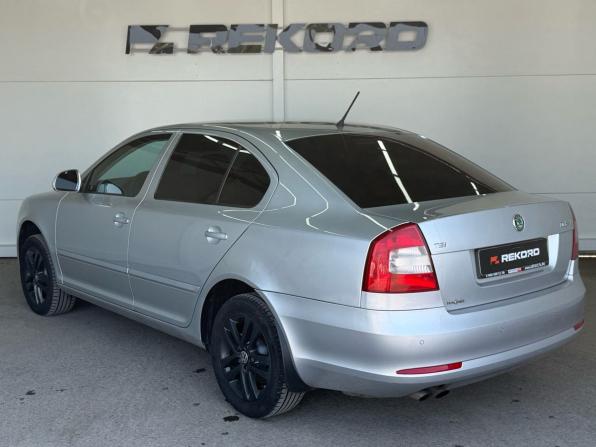 Skoda Octavia II (A5) Рестайлинг с пробегом 2013 года, цена 1 099 000 рублей, 169900 км, лифтбек, Автокод Объявления