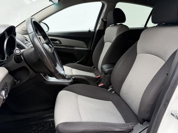 Chevrolet Cruze I Рестайлинг с пробегом 2013 года, цена 620 000 рублей, 366351 км, хэтчбек, Автокод Объявления