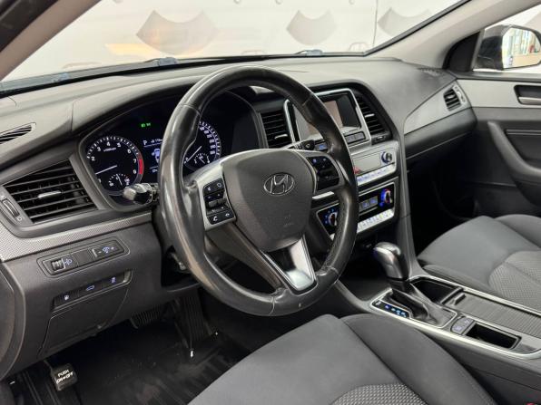 Hyundai Sonata VII (LF) Рестайлинг с пробегом 2019 года, цена 1 660 000 рублей, 112249 км, седан, Автокод Объявления