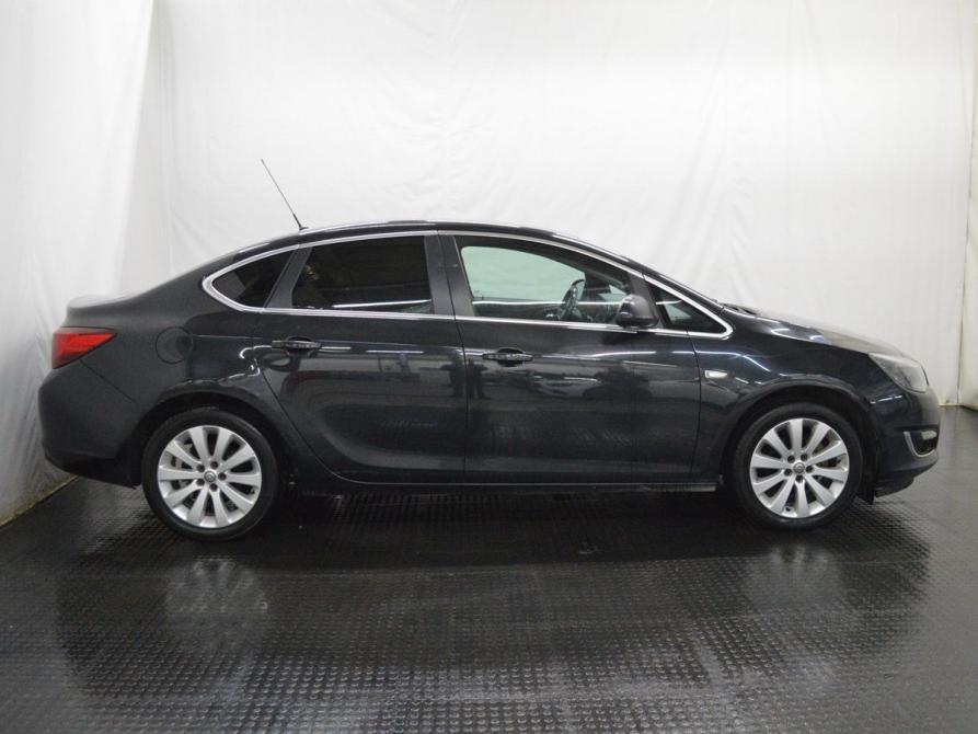 Opel Astra J Рестайлинг Санкт-Петербург  - изображение 4