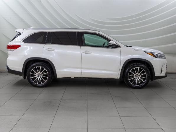 Toyota Highlander III (XU50) Рестайлинг с пробегом 2018 года, цена 3 748 000 рублей, 158963 км, внедорожник, Автокод Объявления