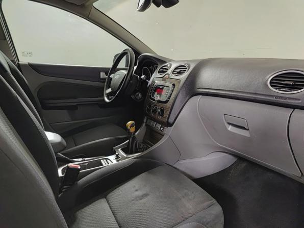Ford Focus II Рестайлинг с пробегом 2008 года, цена 383 000 рублей, 274783 км, седан, Автокод Объявления