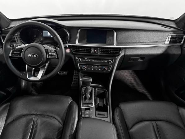 Kia Optima IV Рестайлинг с пробегом 2018 года, цена 1 440 000 рублей, 180654 км, седан, Автокод Объявления