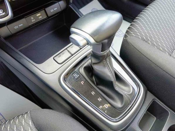 Kia Rio IV с пробегом 2019 года, цена 1 579 995 рублей, 120791 км, хэтчбек, Автокод Объявления