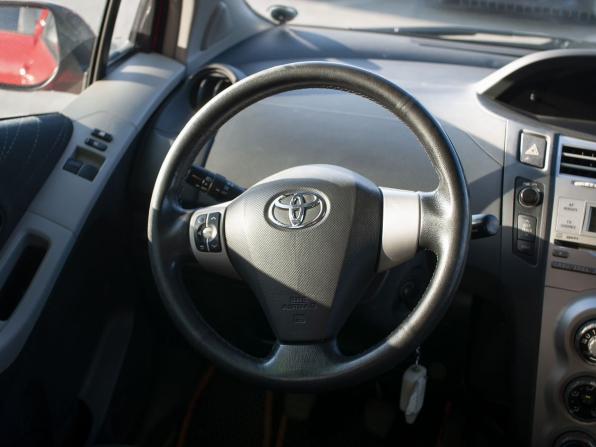 Toyota Yaris II с пробегом 2007 года, цена 500 000 рублей, 223142 км, хэтчбек, Автокод Объявления