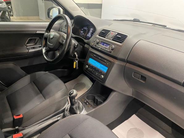 Skoda Fabia II Рестайлинг с пробегом 2011 года, цена 579 000 рублей, 216000 км, хэтчбек, Автокод Объявления