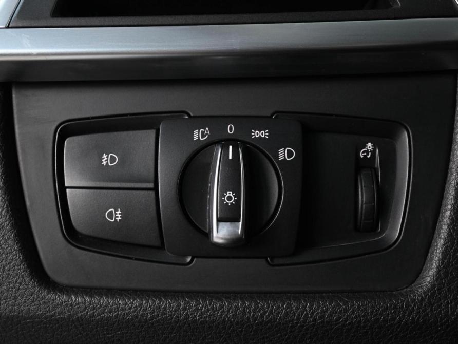 BMW 3 серии VI (F3x) Рестайлинг Ростов-на-Дону  - изображение 19