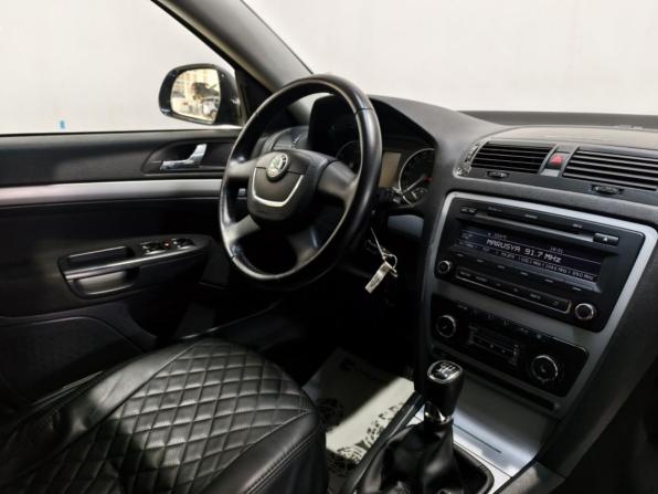 Skoda Octavia II (A5) Рестайлинг с пробегом 2012 года, цена 553 000 рублей, 391304 км, лифтбек, Автокод Объявления