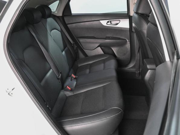Kia K3 II Рестайлинг с пробегом 2021 года, цена 2 115 000 рублей, 133248 км, седан, Автокод Объявления