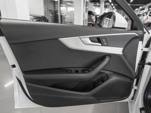 Audi A4 V (B9) с пробегом 2019 года, цена 2 240 000 рублей, 79319 км, седан, Автокод Объявления