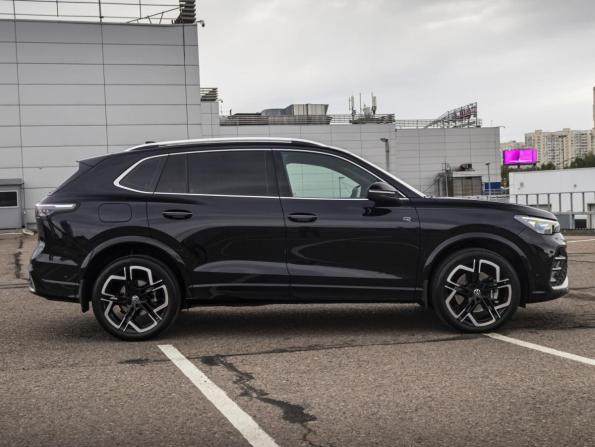 Volkswagen Tiguan III (China Market) с пробегом 2024 года, цена 4 497 000 рублей, 16058 км, внедорожник, Автокод Объявления