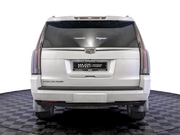 Cadillac Escalade IV с пробегом 2016 года, цена 4 125 000 рублей, 123601 км, внедорожник, Автокод Объявления