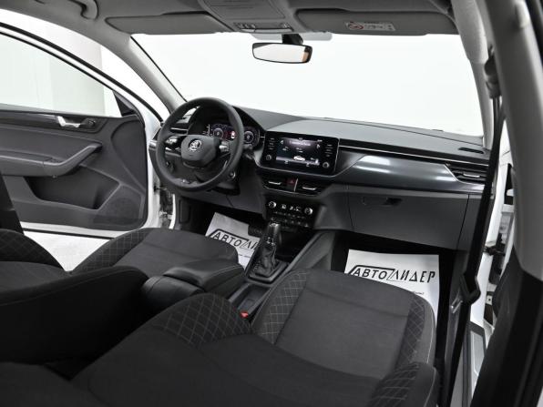 Skoda Rapid II с пробегом 2021 года, цена 759 000 рублей, 52649 км, лифтбек, Автокод Объявления