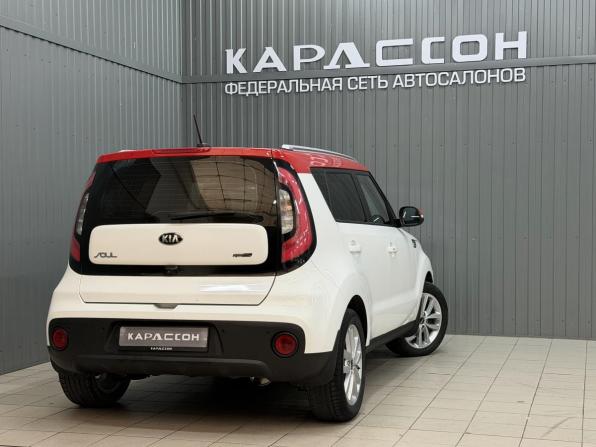 Kia Soul II Рестайлинг с пробегом 2018 года, цена 1 789 000 рублей, 89197 км, хэтчбек, Автокод Объявления