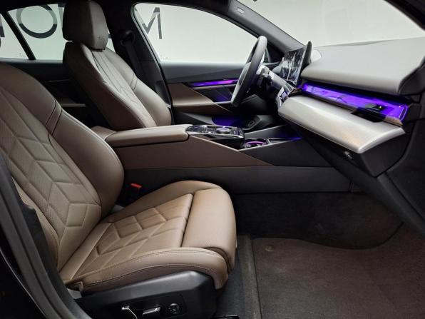 BMW 5 серии VIII (G60/G61/G68) с пробегом 2025 года, цена 9 200 000 рублей, 4510 км, седан, Автокод Объявления