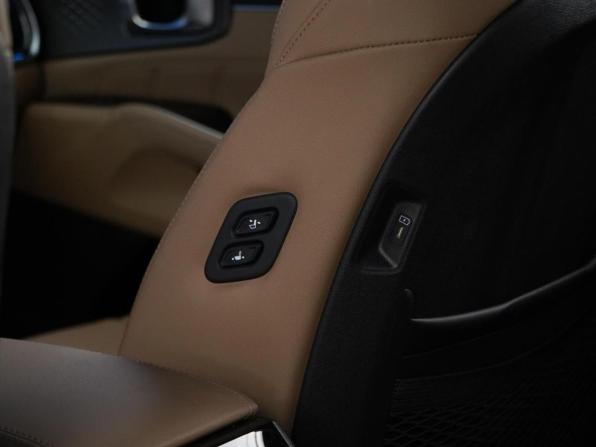 Kia Sorento IV Рестайлинг с пробегом 2024 года, цена 5 899 632 рубля, 22539 км, внедорожник, Автокод Объявления
