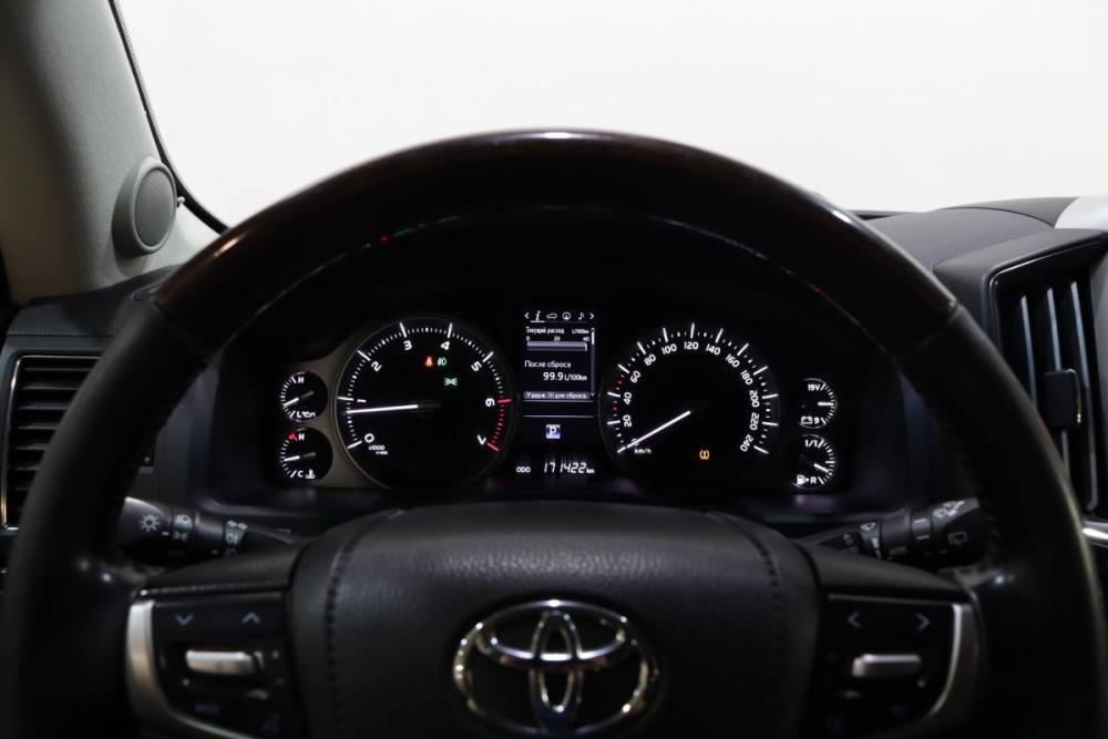 Toyota Land Cruiser 200 Series Рестайлинг 2 Сургут  - изображение 15