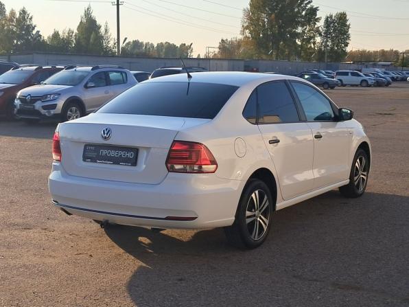 Volkswagen Polo V Рестайлинг с пробегом 2015 года, цена 835 000 рублей, 207800 км, седан, Автокод Объявления
