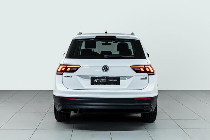Volkswagen Tiguan II с пробегом 2018 года, цена 2 391 000 рублей, 107995 км, внедорожник, Автокод Объявления