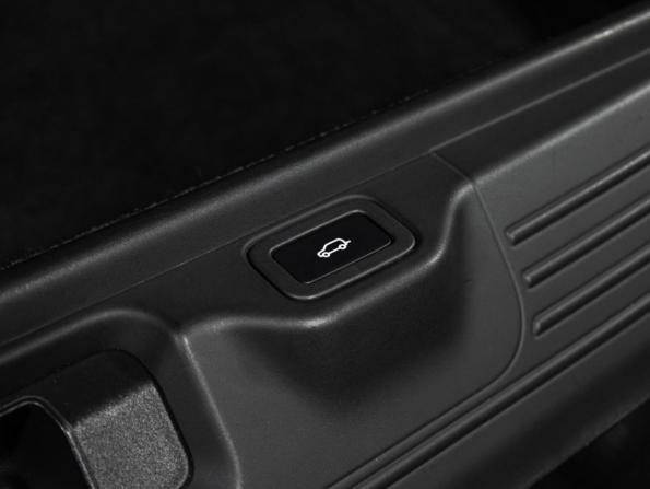Land Rover Range Rover IV с пробегом 2017 года, цена 3 946 430 рублей, 144873 км, внедорожник, Автокод Объявления