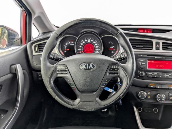 Kia Ceed II с пробегом 2014 года, цена 975 000 рублей, 144426 км, хэтчбек, Автокод Объявления