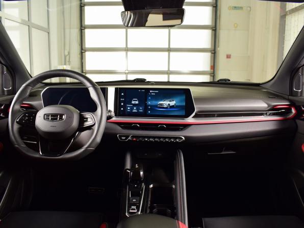 Geely Coolray I Рестайлинг с пробегом 2023 года, цена 1 949 999 рублей, 27691 км, внедорожник, Автокод Объявления