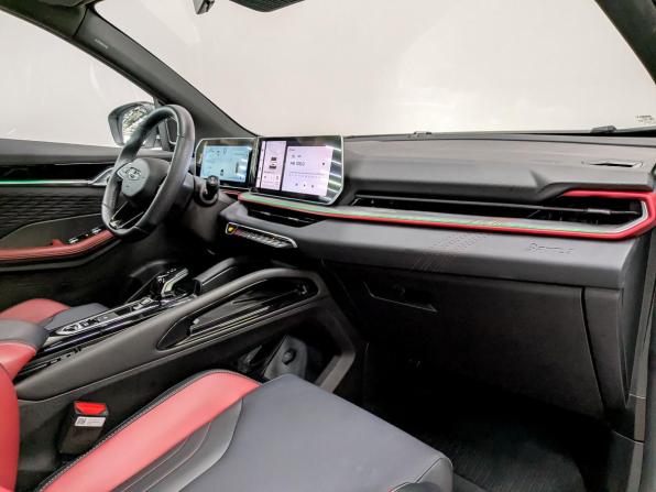Geely Coolray I Рестайлинг с пробегом 2024 года, цена 2 399 000 рублей, 13329 км, внедорожник, Автокод Объявления