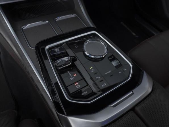 BMW 7 серии VII (G70) с пробегом 2023 года, цена 15 339 000 рублей, 18179 км, седан, Автокод Объявления