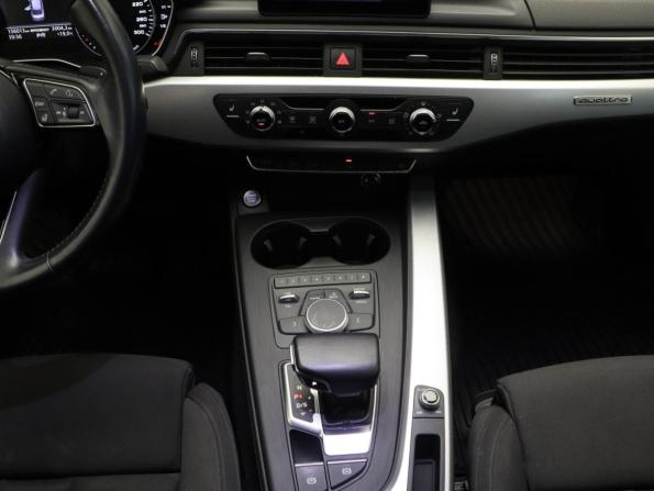 Audi A4 V (B9) с пробегом 2018 года, цена 2 725 000 рублей, 156012 км, седан, Автокод Объявления