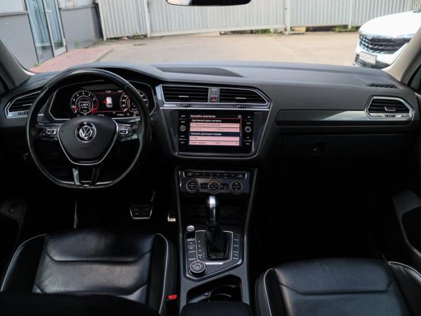 Volkswagen Tiguan II с пробегом 2018 года, цена 2 990 000 рублей, 147263 км, внедорожник, Автокод Объявления