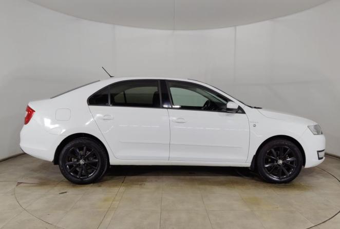 Skoda Rapid I с пробегом 2017 года, цена 910 000 рублей, 233001 км, лифтбек, Автокод Объявления