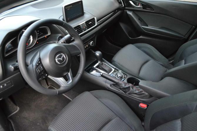 Mazda 3 III (BM) с пробегом 2015 года, цена 1 450 000 рублей, 150251 км, седан, Автокод Объявления