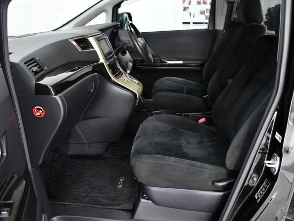 Toyota Vellfire I с пробегом 2011 года, цена 2 475 000 рублей, 155697 км, минивэн, Автокод Объявления