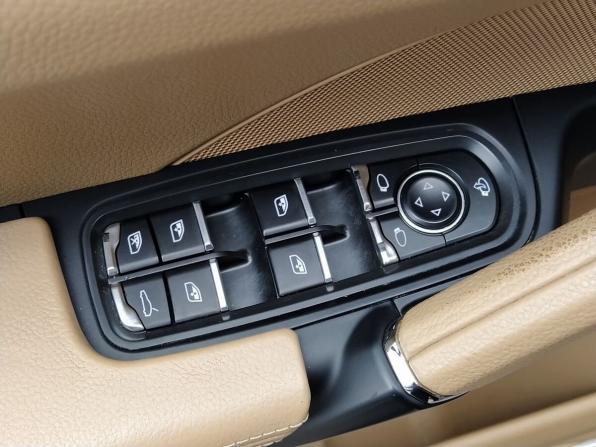 Porsche Cayenne II Рестайлинг (958) с пробегом 2016 года, цена 3 349 000 рублей, 138911 км, внедорожник, Автокод Объявления