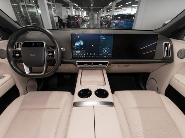 Li Auto (Lixiang) L9 I с пробегом 2023 года, цена 6 420 000 рублей, 48721 км, внедорожник, Автокод Объявления