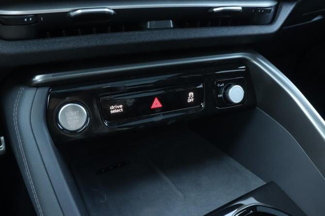 Audi Q5 III с пробегом 2026 года, цена 6 130 000 рублей, 10 км, внедорожник, Автокод Объявления