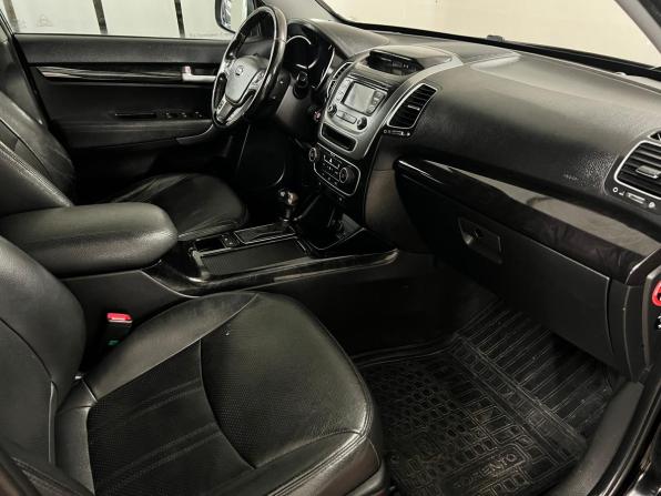 Kia Sorento II Рестайлинг с пробегом 2017 года, цена 1 955 000 рублей, 174850 км, внедорожник, Автокод Объявления