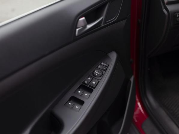 Hyundai Tucson III с пробегом 2017 года, цена 2 100 000 рублей, 156392 км, внедорожник, Автокод Объявления