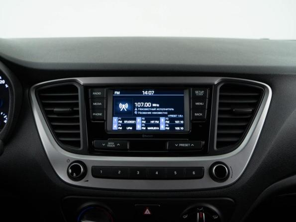 Hyundai Solaris II с пробегом 2018 года, цена 1 297 444 рубля, 89876 км, седан, Автокод Объявления