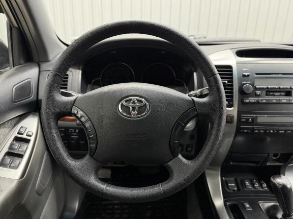 Toyota Land Cruiser Prado 120 Series Рестайлинг с пробегом 2008 года, цена 2 100 000 рублей, 235621 км, внедорожник, Автокод Объявления