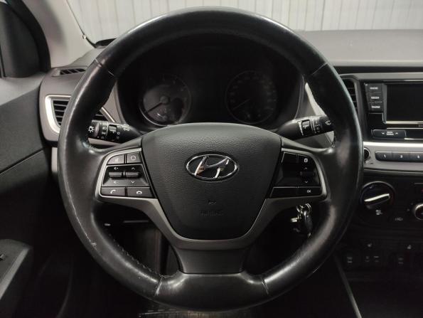 Hyundai Solaris II с пробегом 2017 года, цена 1 258 000 рублей, 86215 км, седан, Автокод Объявления