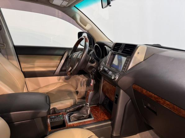 Toyota Land Cruiser Prado 150 Series с пробегом 2011 года, цена 2 800 000 рублей, 129110 км, внедорожник, Автокод Объявления