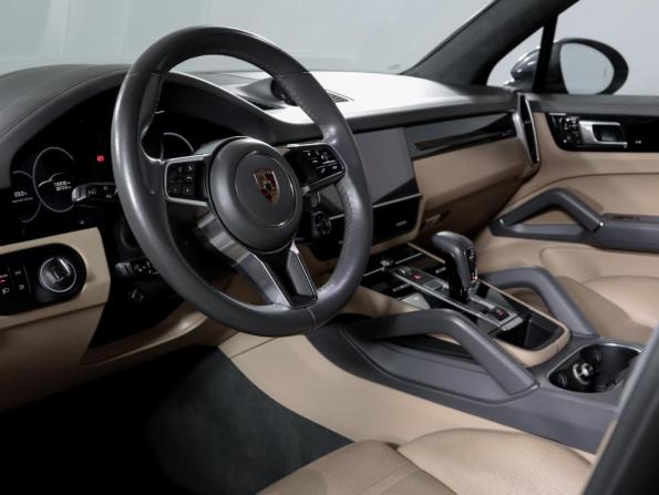 Porsche Cayenne III с пробегом 2019 года, цена 6 300 000 рублей, 130237 км, внедорожник, Автокод Объявления