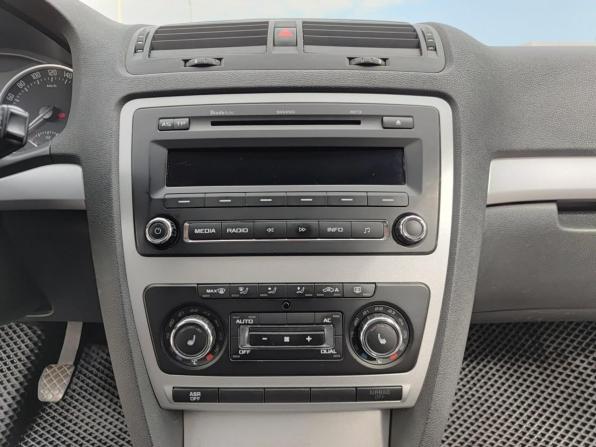 Skoda Octavia II (A5) Рестайлинг с пробегом 2011 года, цена 620 000 рублей, 264712 км, лифтбек, Автокод Объявления