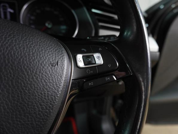 Volkswagen Passat B8 с пробегом 2015 года, цена 1 469 000 рублей, 129685 км, универсал, Автокод Объявления