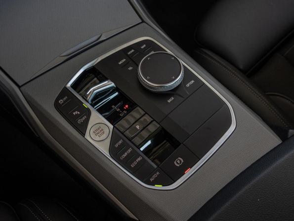 BMW 3 серии VII (G2x) Рестайлинг с пробегом 2022 года, цена 4 790 000 рублей, 21476 км, седан, Автокод Объявления