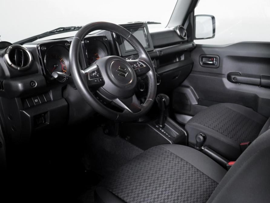 Suzuki Jimny IV Москва  - изображение 14