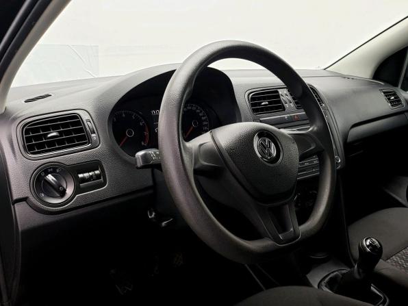 Volkswagen Polo V Рестайлинг с пробегом 2019 года, цена 1 000 000 рублей, 92197 км, седан, Автокод Объявления