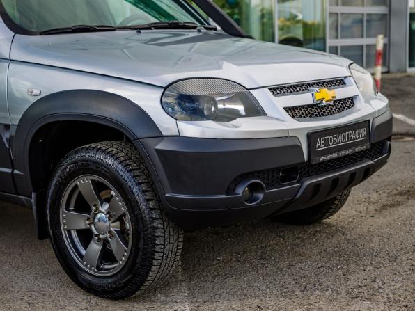 Chevrolet Niva I Рестайлинг с пробегом 2017 года, цена 918 000 рублей, 27335 км, внедорожник, Автокод Объявления